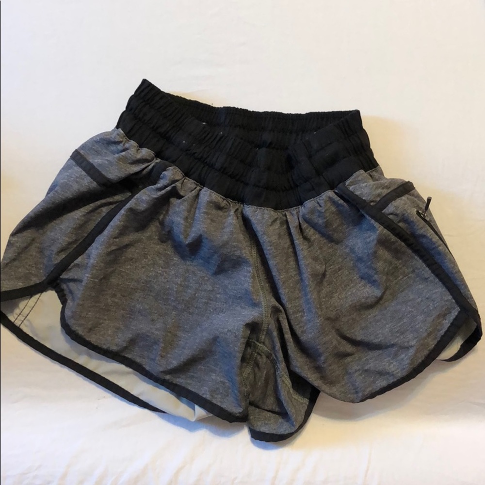 Gray lulu lemon running shorts with side pocket